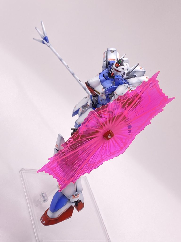 白グラデーションの上にクリスタルカラーのムーンストーンパールを吹き付けたのですが、粒子が細かすぎるのか白に沈み込んでしまいパール感ゼロです(-_-;)よって失敗のようです