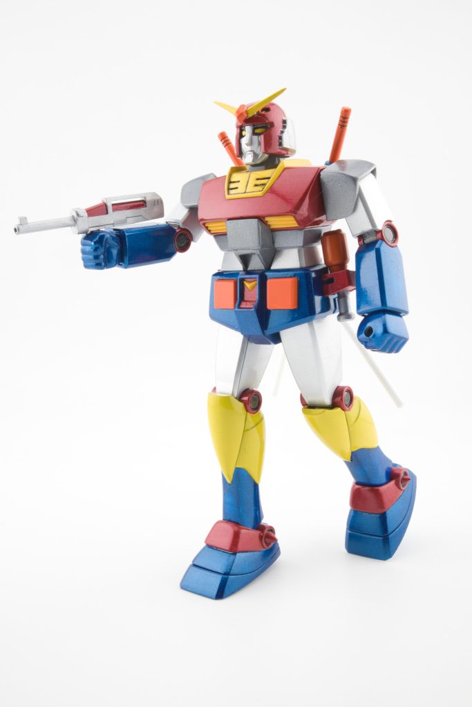 右腕右脚が前に出てる変なポーズ