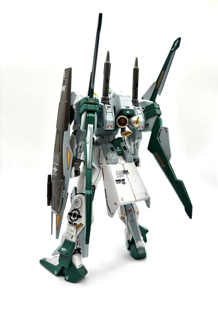 胸部の下部を1mmだけ延長したので、胴が埋まってる感じが解消されて、好きなスタイルになりました。