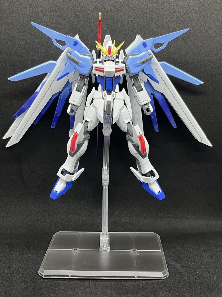 正面。デカール追加した方がいいのでしょうか。