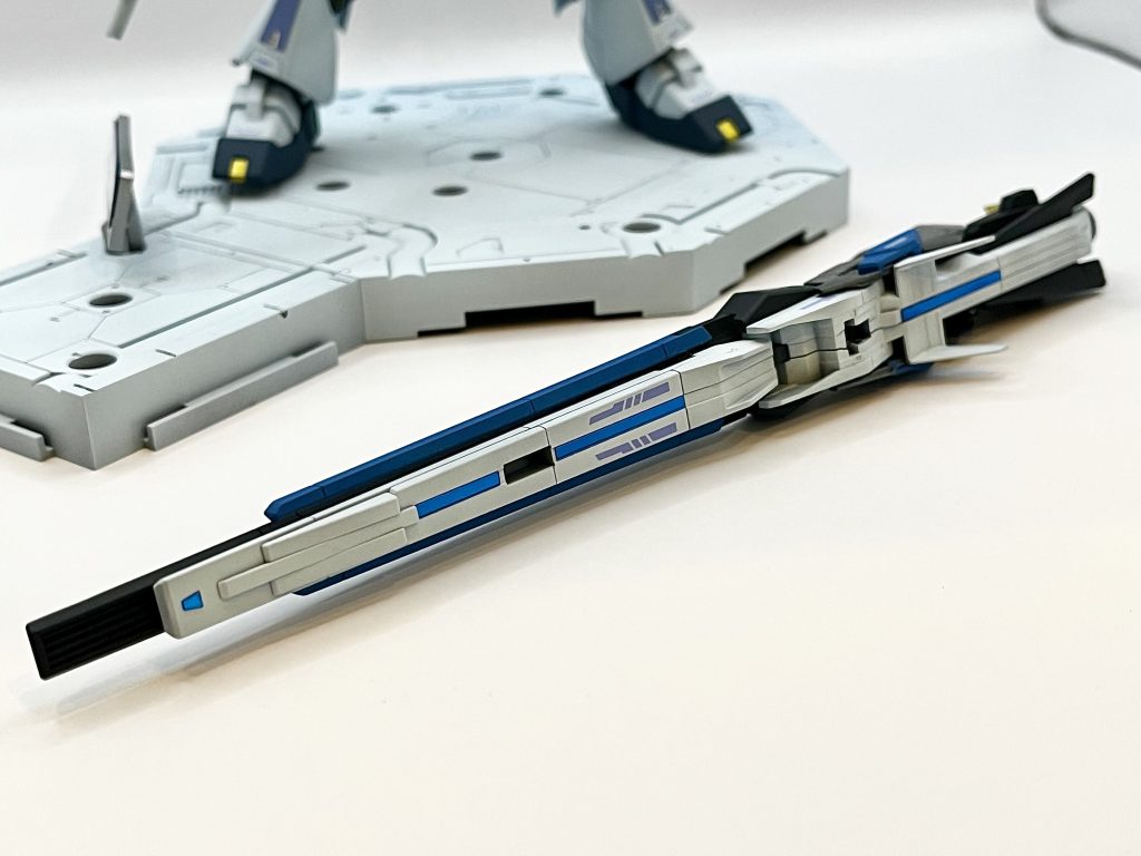 ロングレンジ・フィンファンネルも、後ハメなどしながら塗り分け。