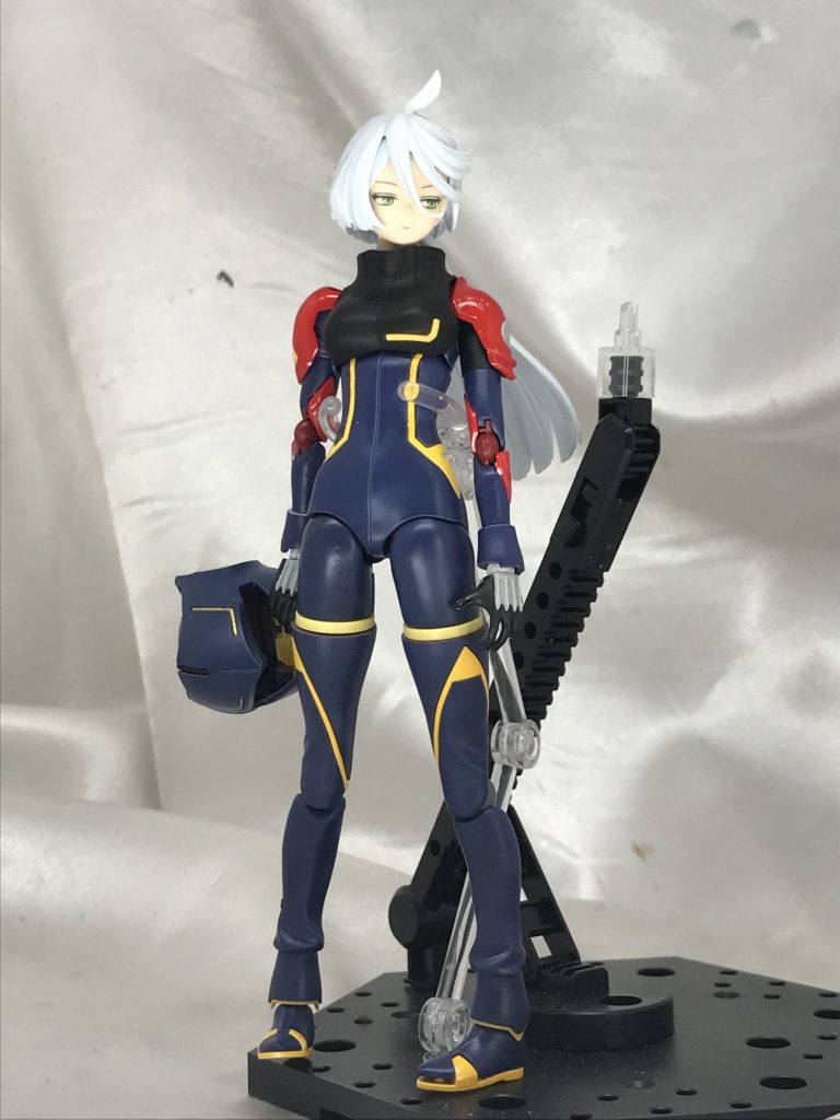 ボデイがボディなんで、こっちのミオリネは長身です。パイロットスーツも似合いますね。