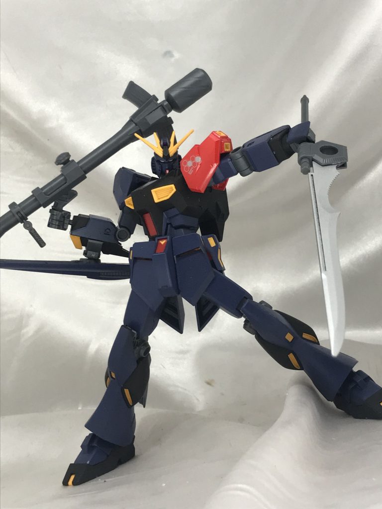 バズーカを構えると前に盾が出るようにしてるんで射撃と同時に防御出来ます。グランドスラムは当初バスボール付きのやつでしか手に入らなかったんですが、今は手軽に手に入ります(^-^)