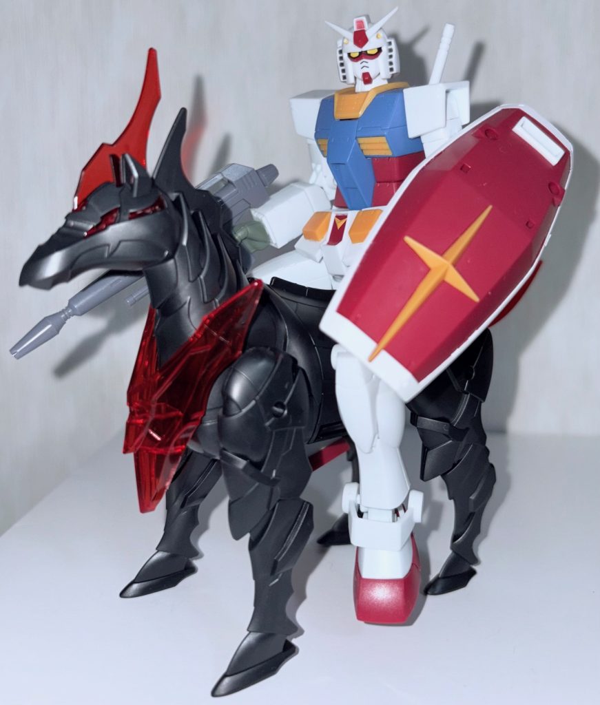 いちおうロボット魂のガンダムも乗せられる。なんだかカウボーイ感が増してたな。