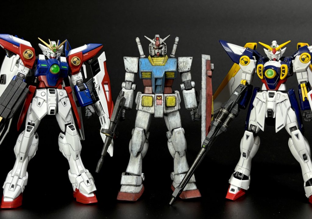 しかし始祖と並べると、マッシブに感じたゼロも実はそこまでゴツく無いという。ついでに言うとウイング系の方が若干小さいんです。