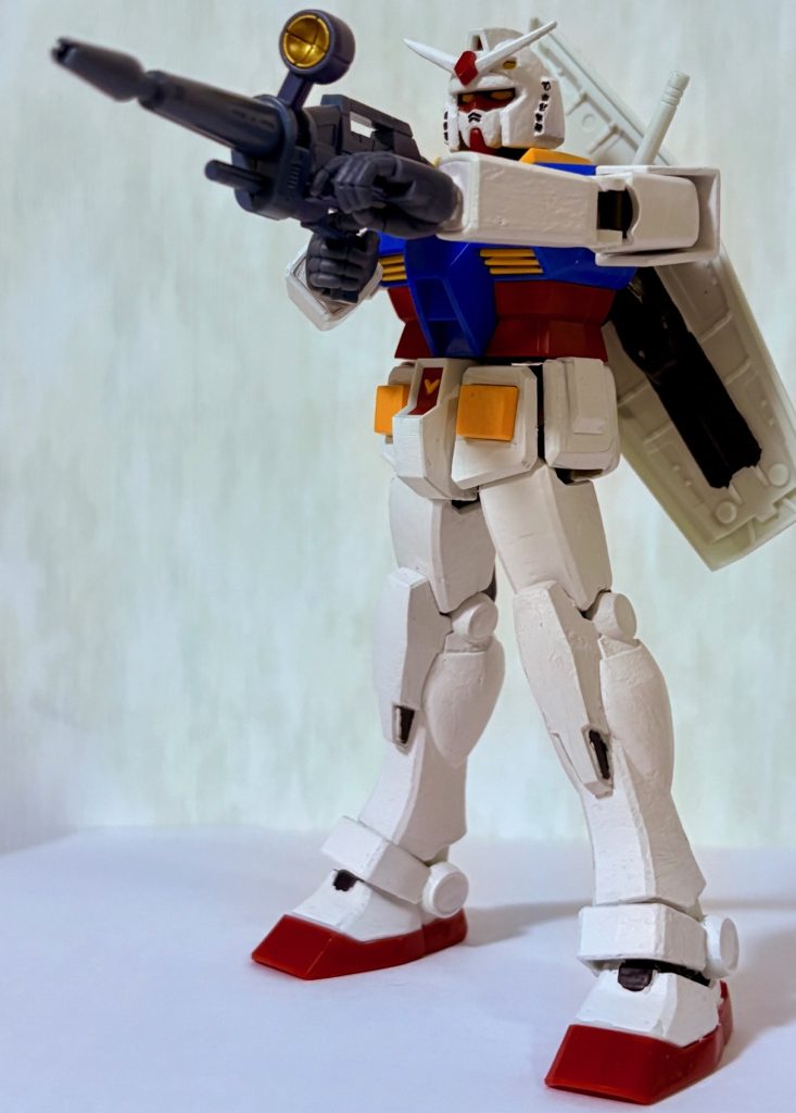 ギャンのたたき台とはいえ、ここまでうまくいくとは思わなかった。リバイバル版ガンダムは意外と改造向きの良キットかも(zaku-kao5)それでは次回もお楽しみに。