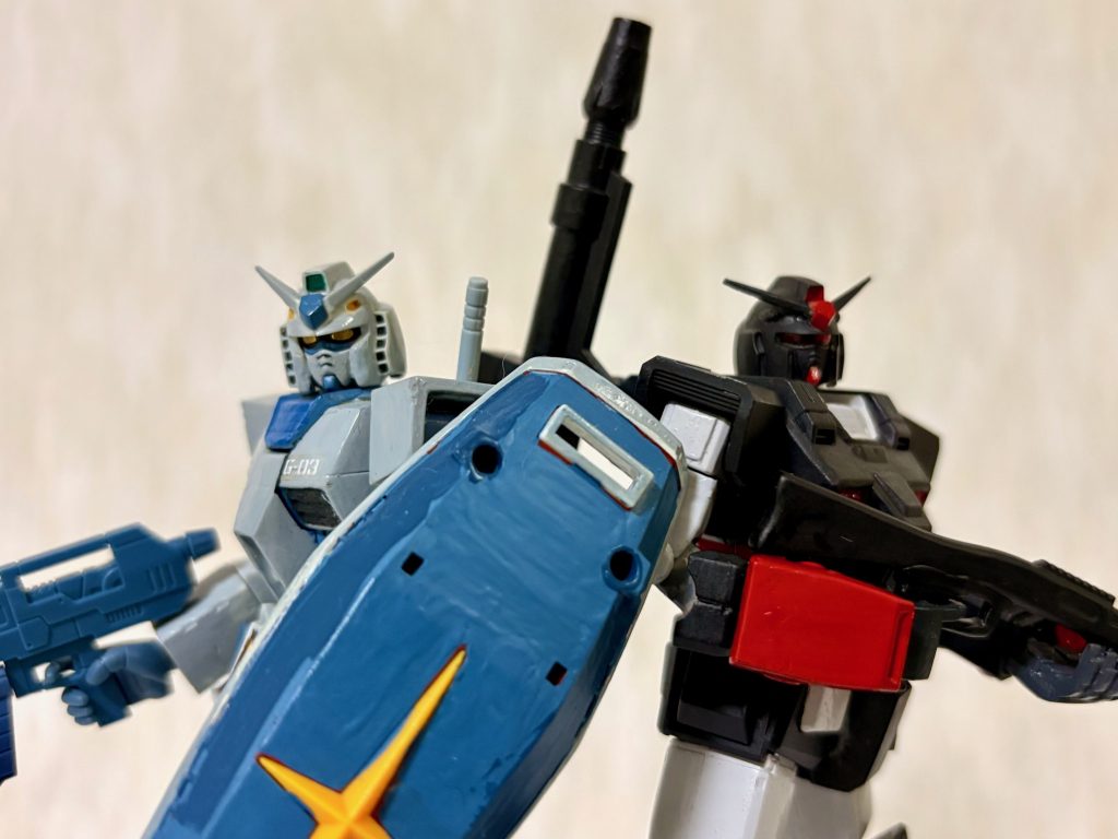 ユージ(G3)「なんかいいなぁ、それ(gundam-kao4)」タカ(ヘビー)「撃ってみる?(gundam-kao7)」