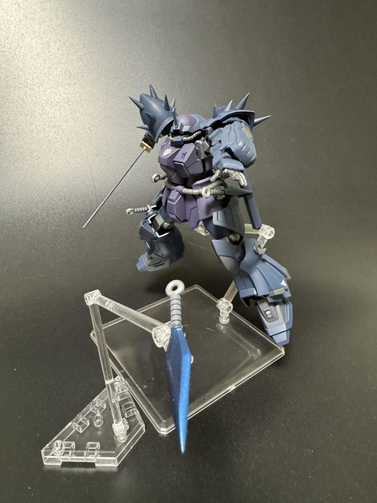 別に氷属性というわけでもないですが、名前だけのイメージで暗いメタリックブルーで塗装しました。