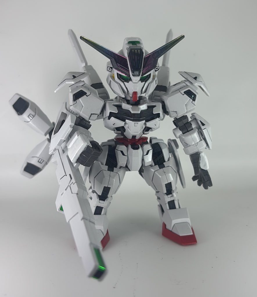 塗装はHG版を参考にしながらひたすら足りない箇所を塗り分けました。