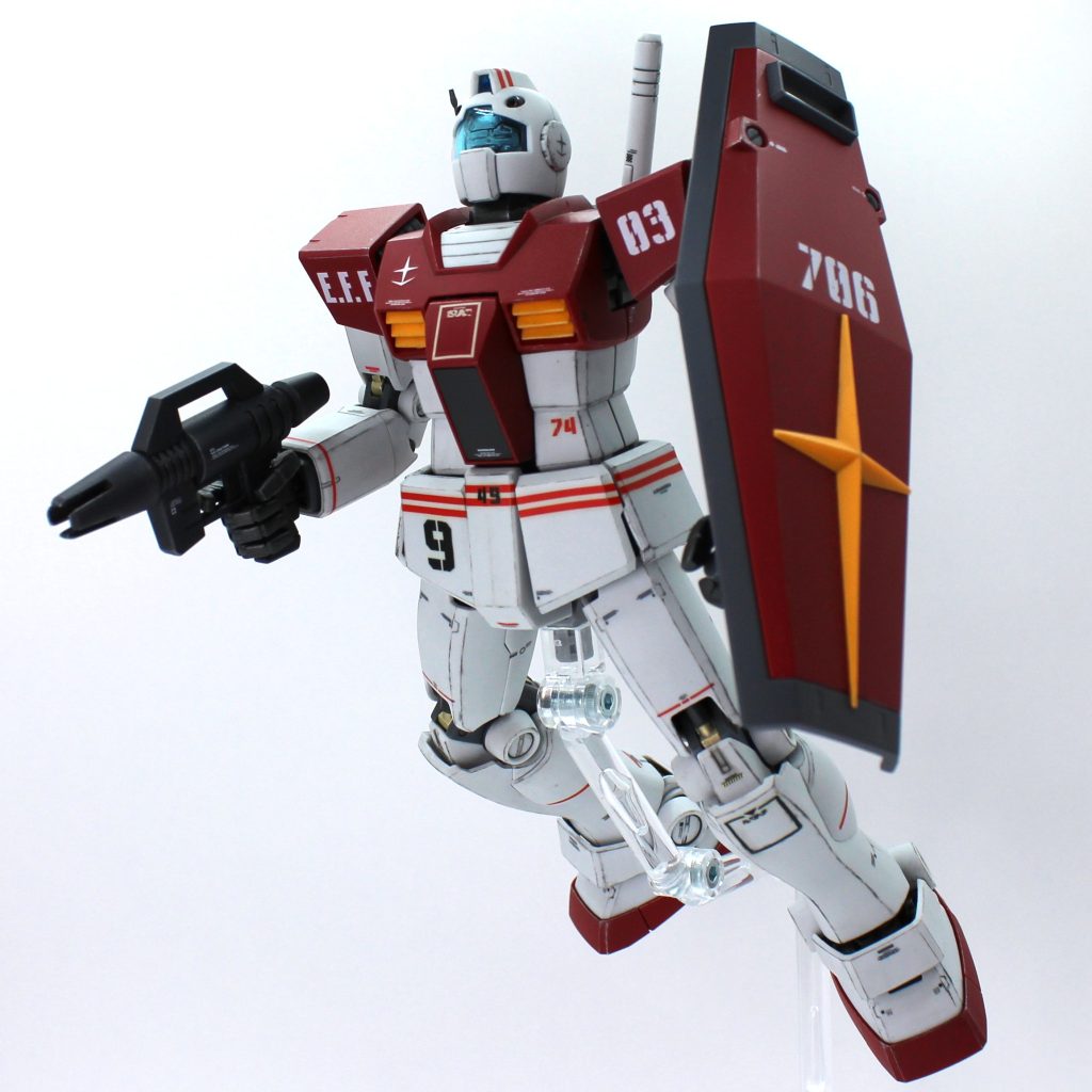 MG3.0ジム、いつか出してくれませんかね。。ガンダム→ジム化は設計コスト的には安上がりに済みそうなものですし、ジム系は発売/再販してもすぐ売り切れるので人気なイメージを勝手に持っているのですが、あまり商売として旨味ないんですかね？
