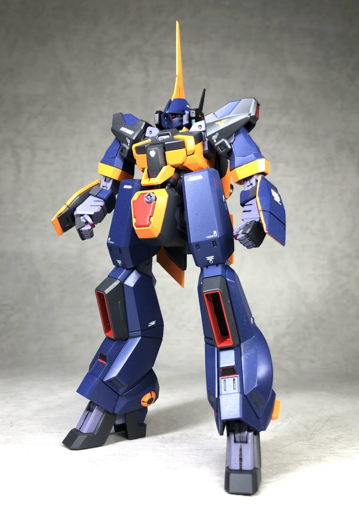 合わせ目は段落ちモールドになっているのでお手間いらず平手、握り手はあるみにうむ様の角SS