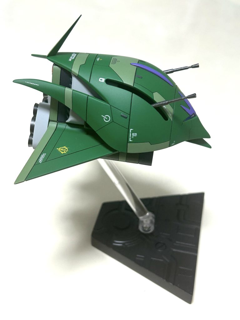 外装の位置変更などをしてバランスの改善をしました。外装ははめ込み式にして取り外し可能としています。また、キャノン砲は基部をボールジョイントに交換しました。