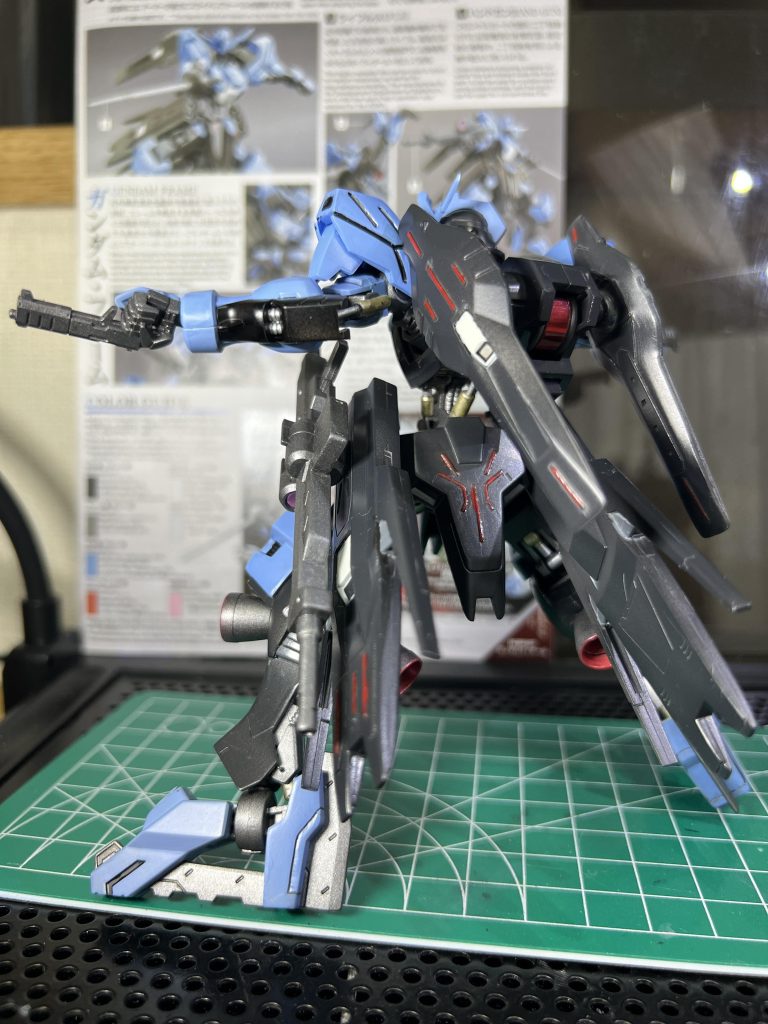 カラーレシピ青:MSブルー,Exホワイト,レッド白 Exホワイト,オレンジイエローグレー ミッドナイトブルーガンメタ サブエボガンメタエナメル フラットブラック、シルバー、ゴールド、レッド