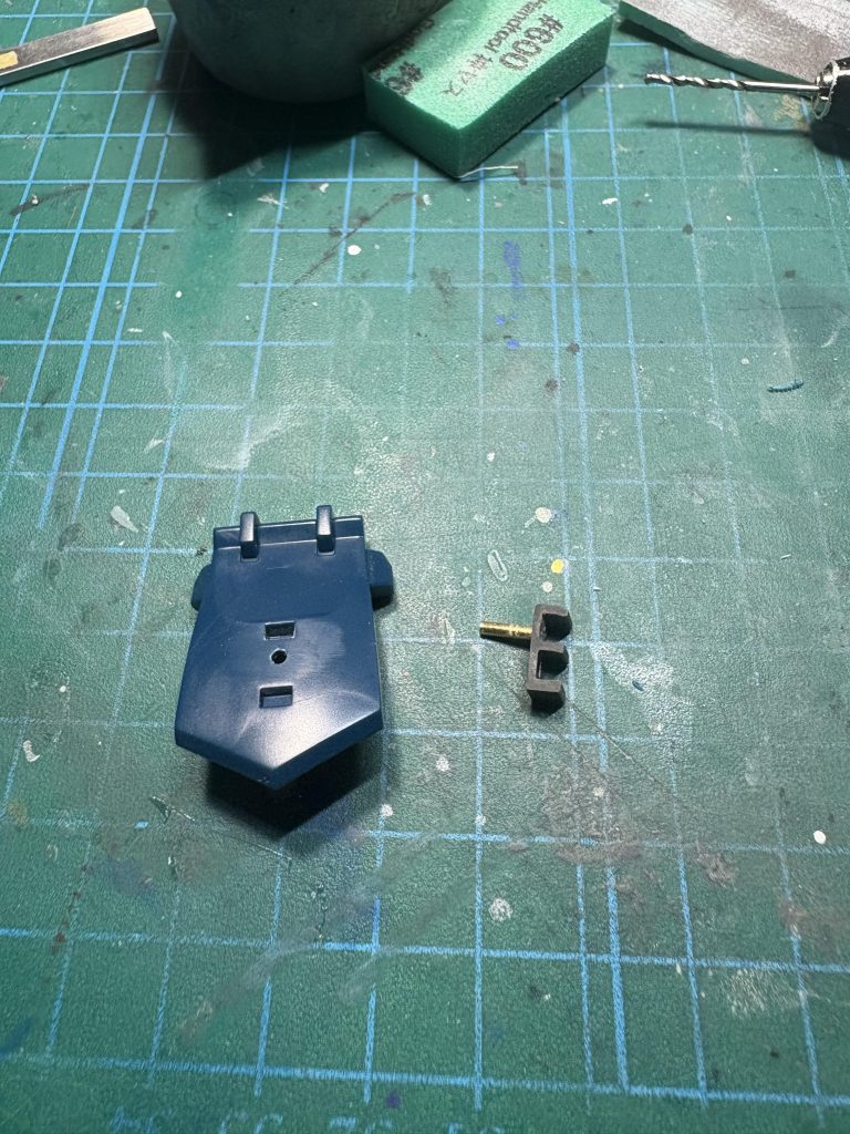 シュツルムファウストのマウントパーツは1mm径の真鍮線で取り外し出来るよに加工しました