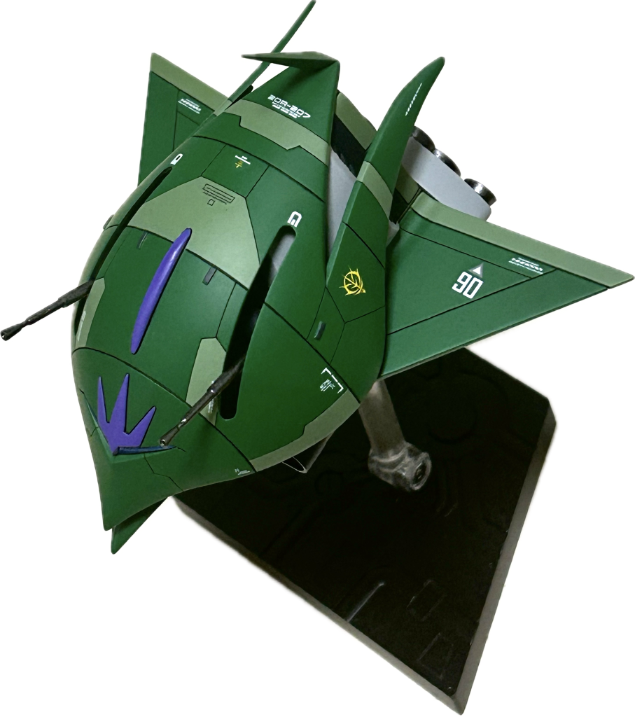 外装２色塗りが映えることを意識して筋彫り追加しました。キャノン砲がゆるゆるなので基部をボールジョイントに交換しています。