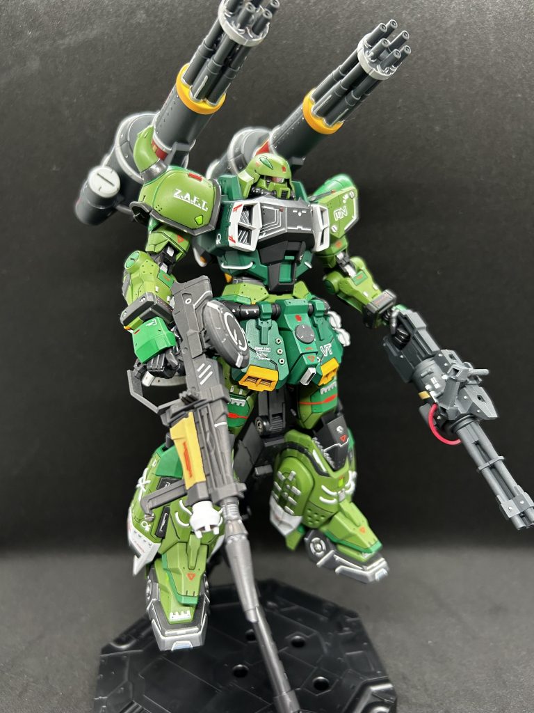 制作中に鳥山明さんがお亡くなりになられたので、ビーム突撃銃とガトリングのカラーリングは『SAND LAND』に出てくる武器を参考にしてみました🥲