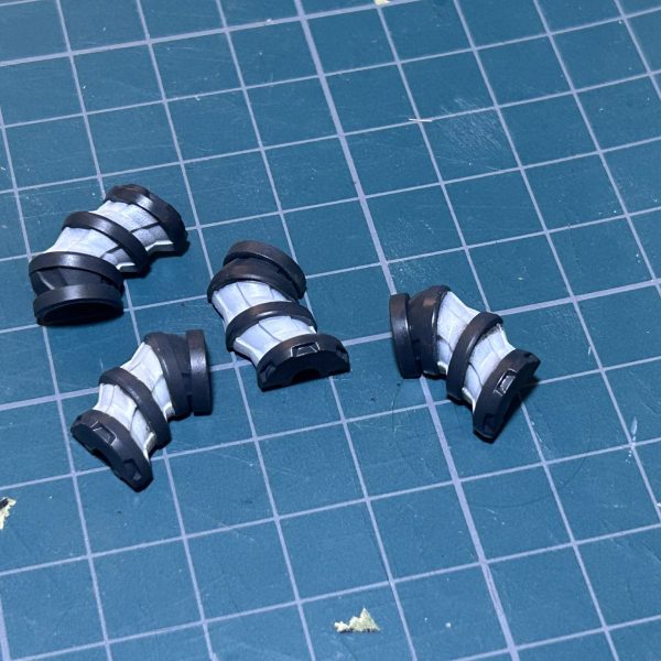 手間かかりすぎて、やる気失せますね。今日の作業はこれだけ。2度と作らないキットですね。エンディミオンなんちゃらの来年？発売のやつは買わないと思います。