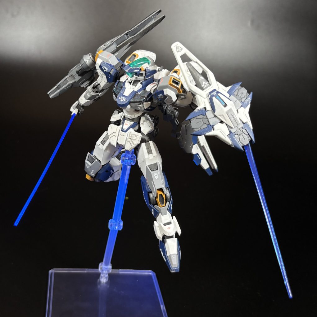 [ビームサーベル]バックパックに装備されるビームサーベル。取り回しの良い一般的な武装で、近接戦闘時に運用される。ーーーーーーーーーーーーーーーーーー