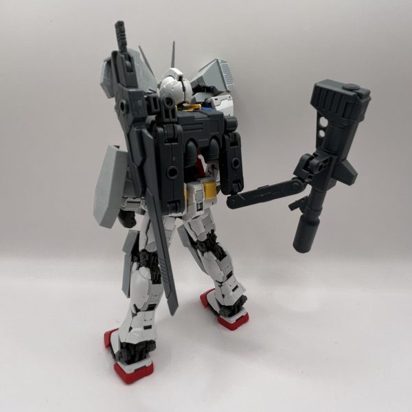 RGガンダム ver2.0をプラバンやらミキシングをして作成中　ちまちまやってるので、完成はかなり先になりそう😅（4枚目）