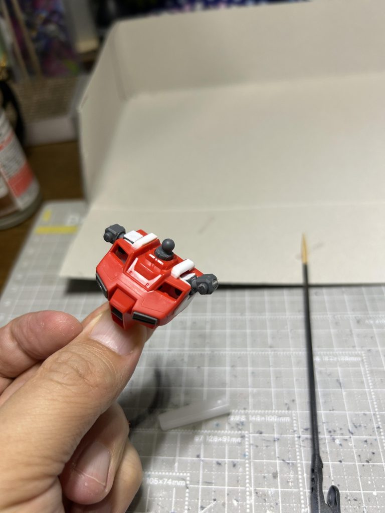 肩の付け根が真上に上がるのは最近のキットの流行りかと思いますが、かなりポージングの自由度が上がって好きです。