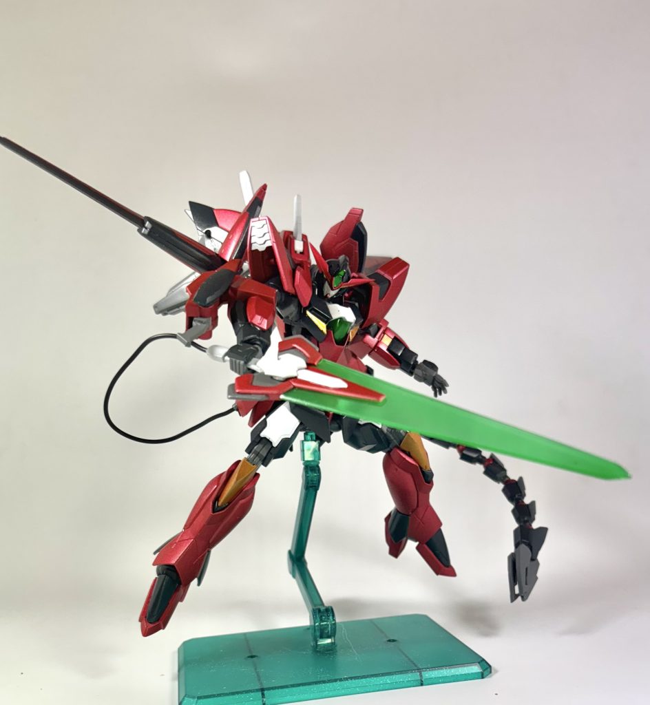 大型GNビームソード舞台版ガンダム00にて登場したリボーンズガンダムの専用武装をプラ板でスクラッチした物です。