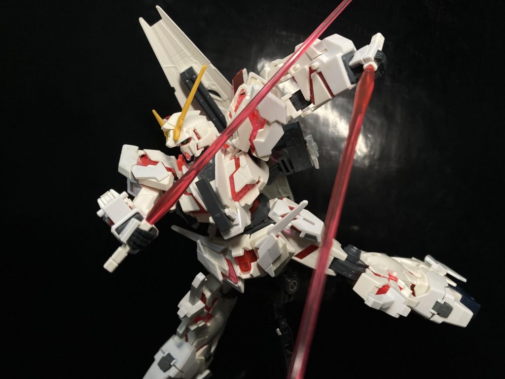 決めポーズ！脚部には隠しサーベルがあるようですが…いつか撮ります…この機体が登場するガンダムビルドダイバーagainstイントロhttps://t.co/ybVCmRMPJA本日投稿した作品です！ぜひ、見てくださいね！という事でご閲覧頂きありがとうございました！！！