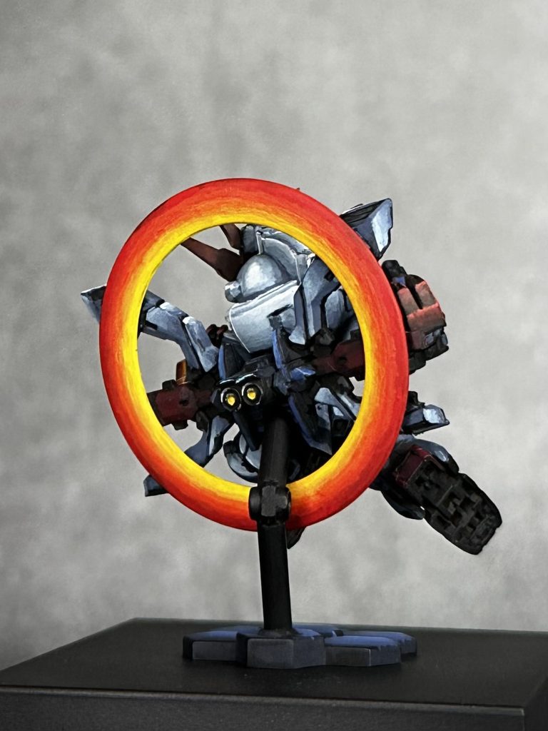 バックショット後ろも塗っていますが、光輪の影にもなって全体的に暗いですね