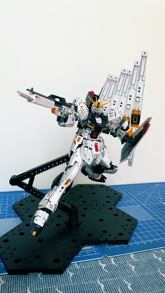 RX-93 νガンダム–2枚目/制作者：Chiyoko_Asakura 0630