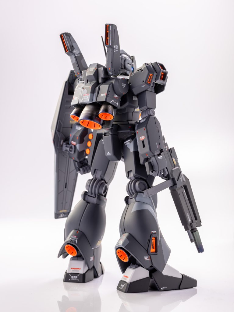 プリズムブルーブラックでグラデーションしたバーニアの焼色表現がなかなかうまくいってお気に入り