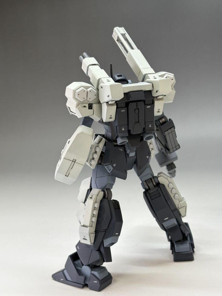 先行して作成したジェスタダリル機と、極力マーキングは揃えました。