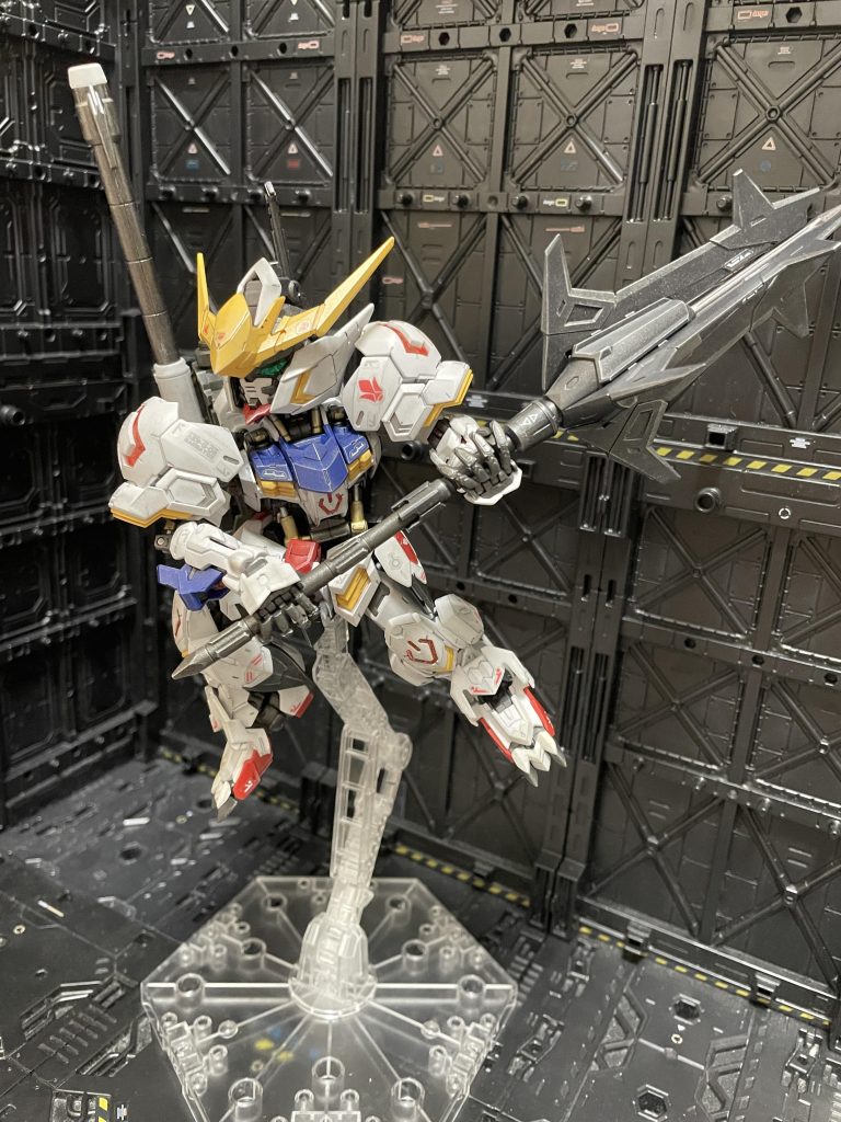 わかりにくいですが、中心のニードル部分も筆塗りしてます。