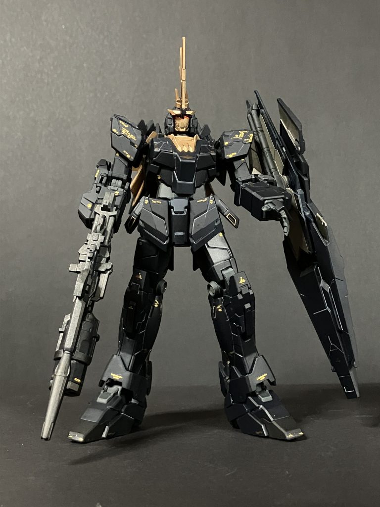 正面撮影　写真で撮ると黒が強いですね　実勢はネイビーブルー系で塗装したのになぁ。