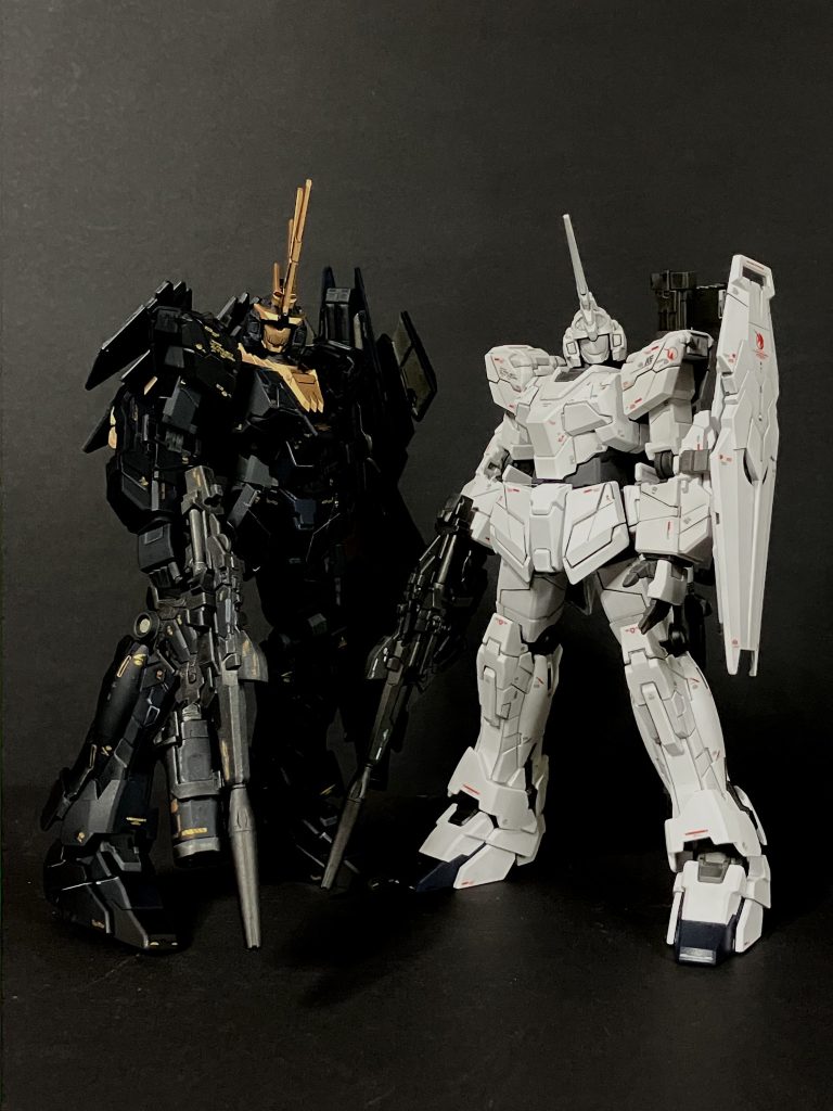 ユニコーンガンダム ユニコーンモードと比較。