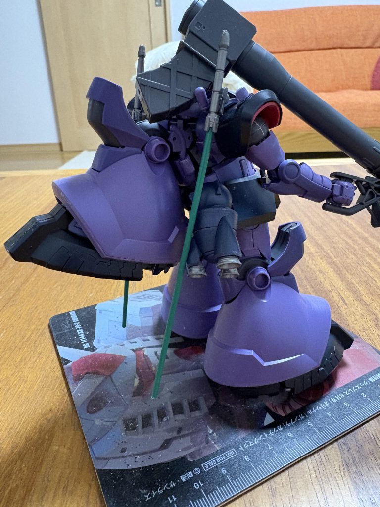 周囲の人の手にはドム！ほとんどの方が2個目3個目を物色中！！オワタ😱