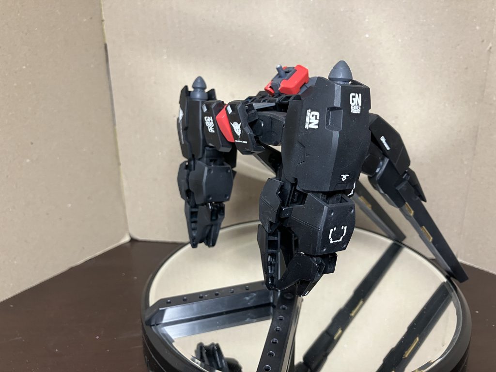 違う向きに付けます。