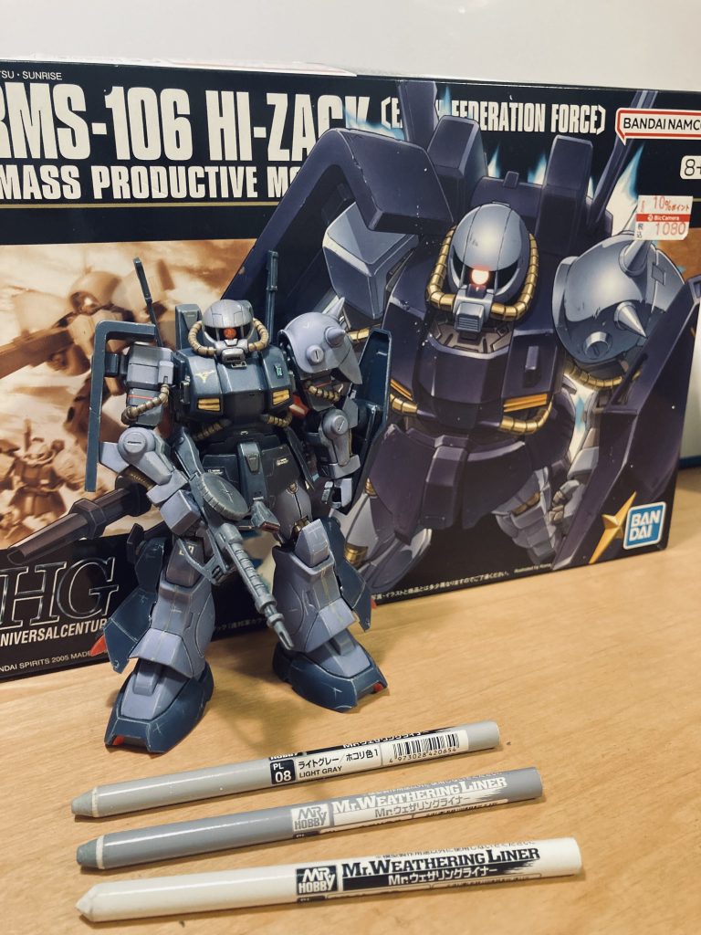 艶消しスプレー後、最後にエッジラインをMr.ウェザリングライナーで強調してみました!