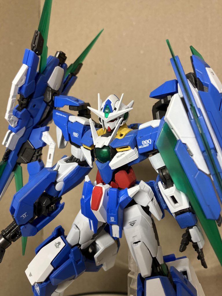 フロントアーマーはアヴァランチのものを使っています。