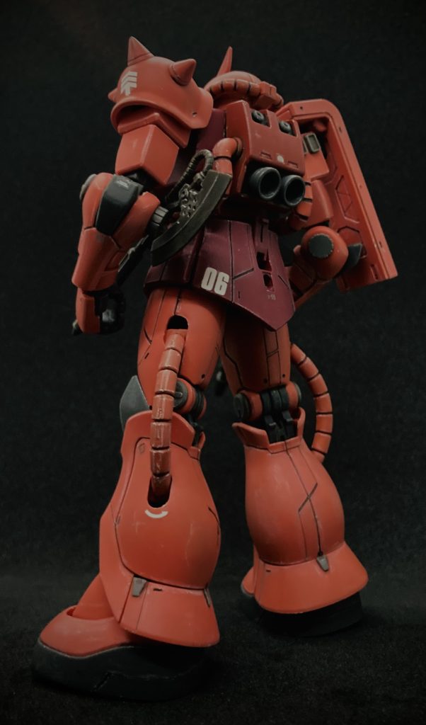 表面が寂しすぎると思い、筋彫り➕コトブキヤ、セイラマスオさん監修のディテールアップパーツを貼り付けてます。