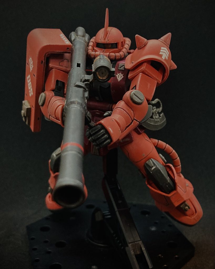 大河原先生イラスト風を目標にしたので、ネットでイラスト検索、それを参考に筋彫りも随所に施してます！