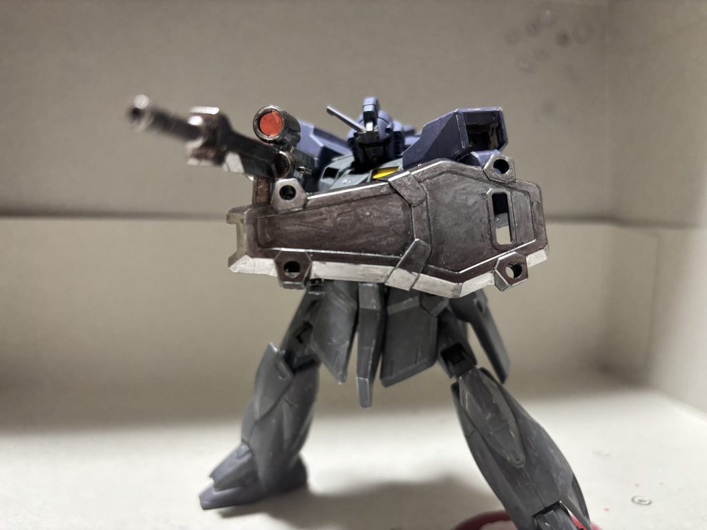 ビームライフル、シールド、ビームサーベルの基本的な武装