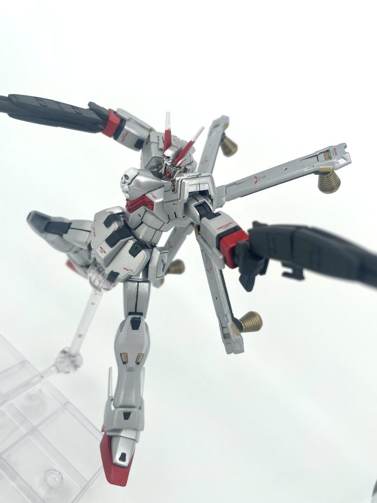 “銀色の幽霊”クロスボーンガンダムX-O
