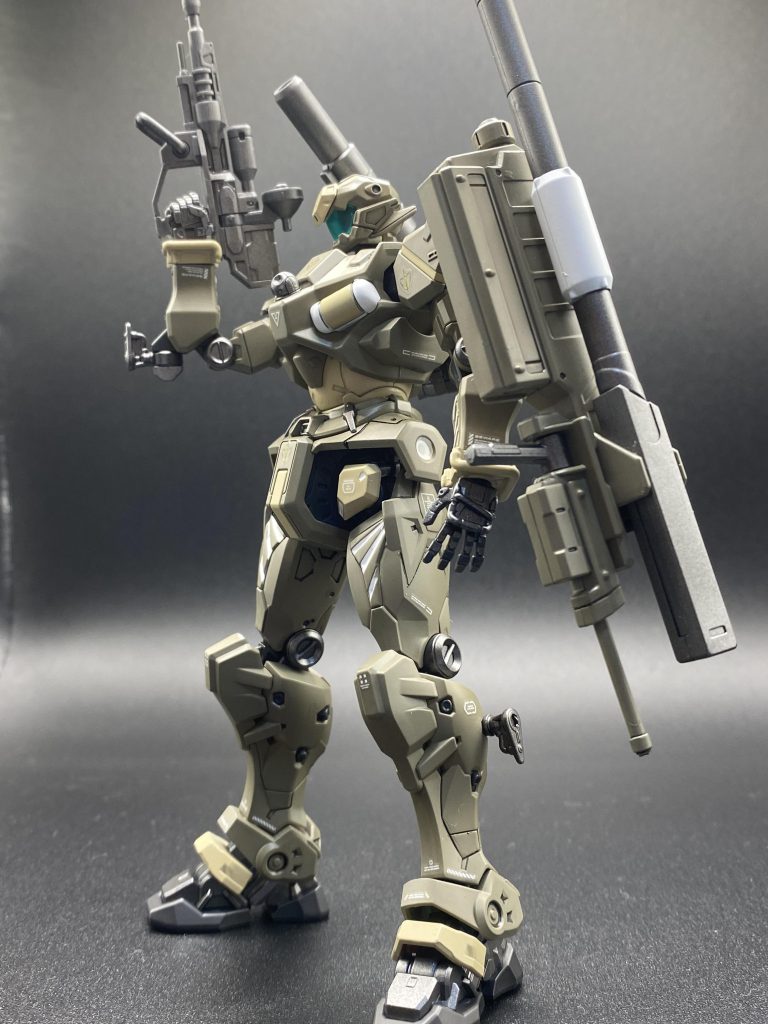 滑空砲の重さに負けそうだったので本当は2箇所に磁石を埋め込みたかったのですが、出っ張りにスペースが無く断念。しかし完成してマウントしてみると、余裕の保持力で完全に杞憂でしたね。ネオジム磁石の保持力をナメてました。