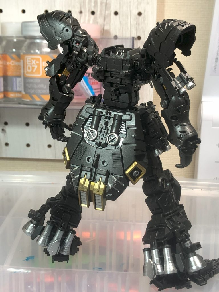 フレーム塗り分けは、まぁ必要最低限に完成後も見える部分を中心に