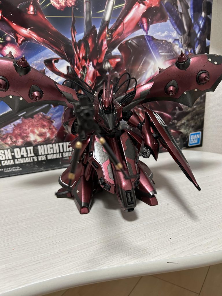 パッケージも含めて1番好きな機体なので満足感が凄いです。いつかは隣にHi-νガンダムも起きたいです。ご覧いただきありがとうございました!