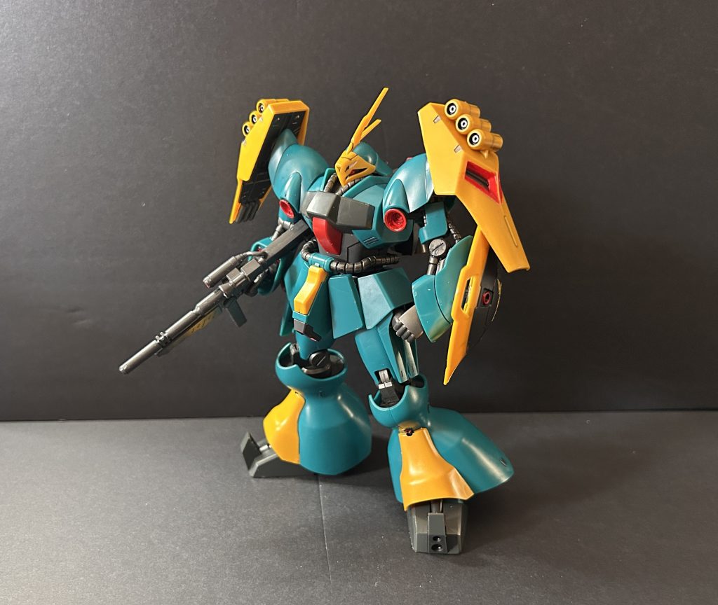 ヤクト・ドーガ(ギュネイ専用機)–4枚目/制作者：ペーぺーモデラー