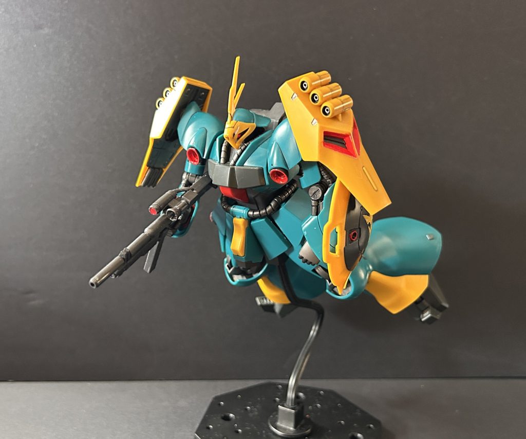 ヤクト・ドーガ(ギュネイ専用機)–3枚目/制作者：ペーぺーモデラー