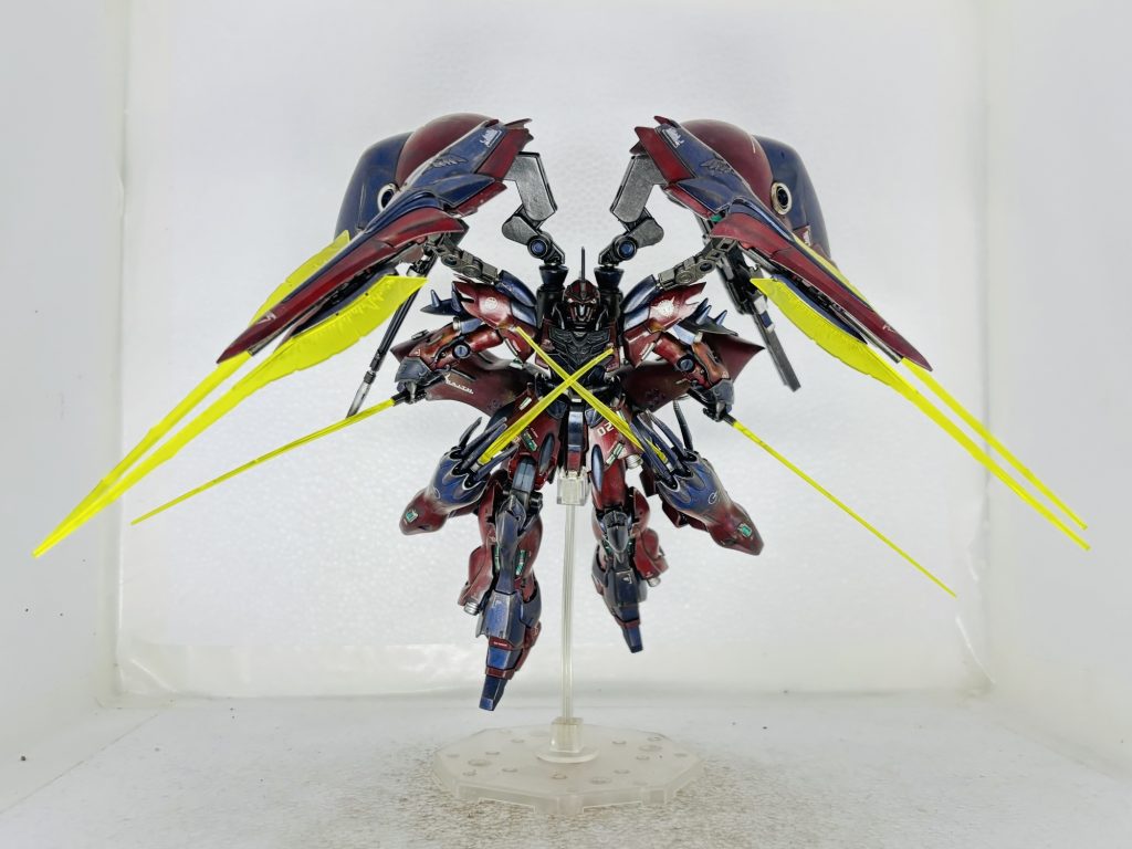 全サーベル展開。近接格闘戦。