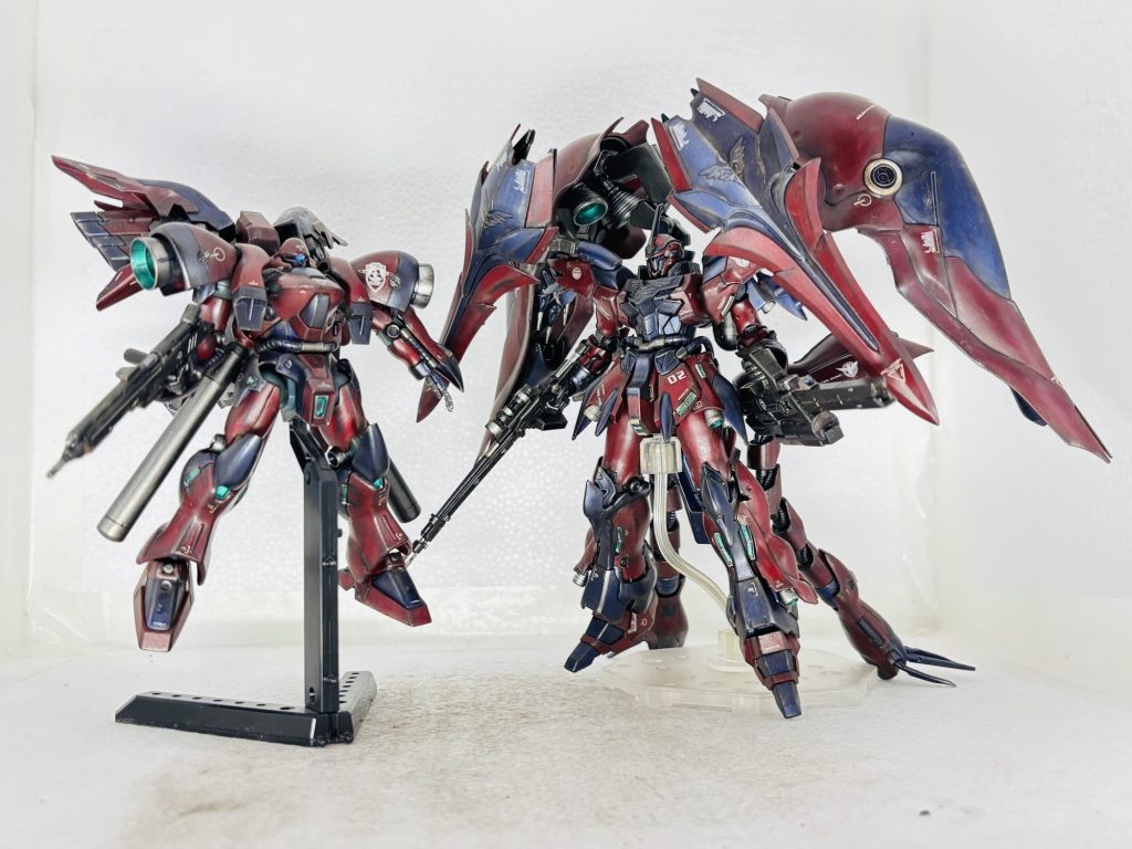 前作のシーマ様専用『ガーベラテトラ アドバンス』と親子2ショット。女海賊の親子、怖いです。
