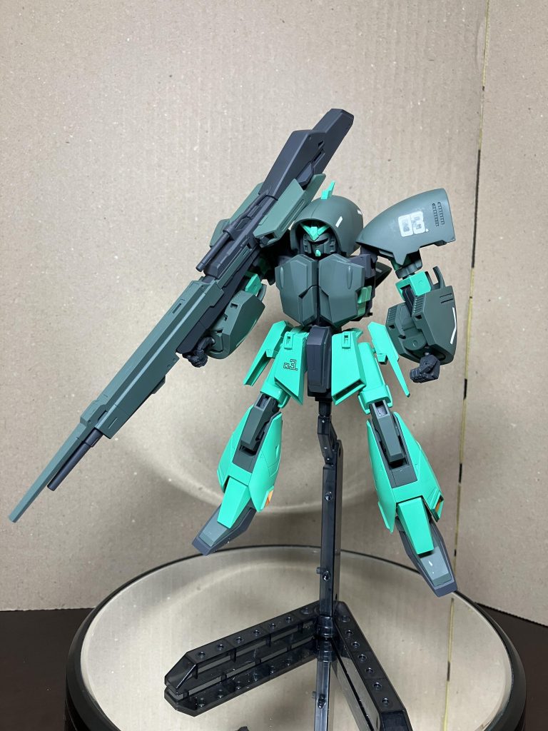 顔はマークII下半身はゼータ残りはアッシマーです。メガランチャーも持ってます。