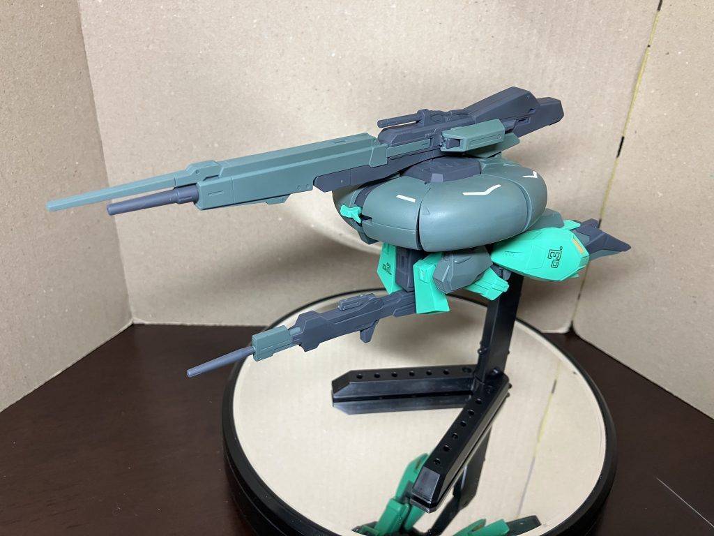 ランドセルの窪みを削って、メガランチャーの突起をはめれるようにしました。